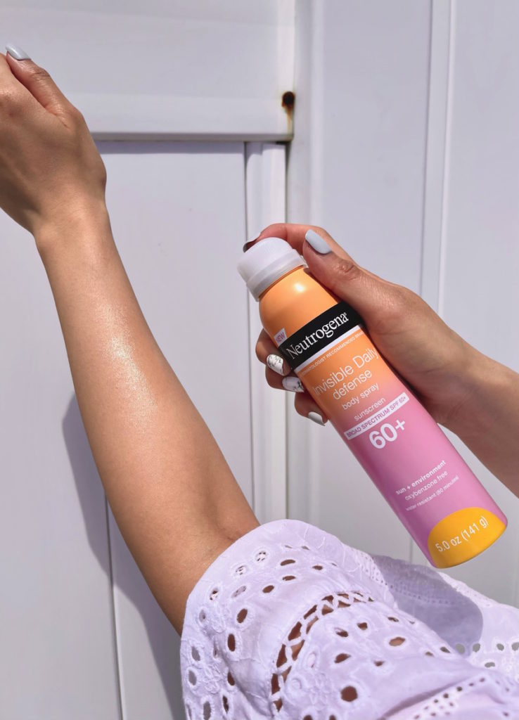 correct way to apply sunscreen