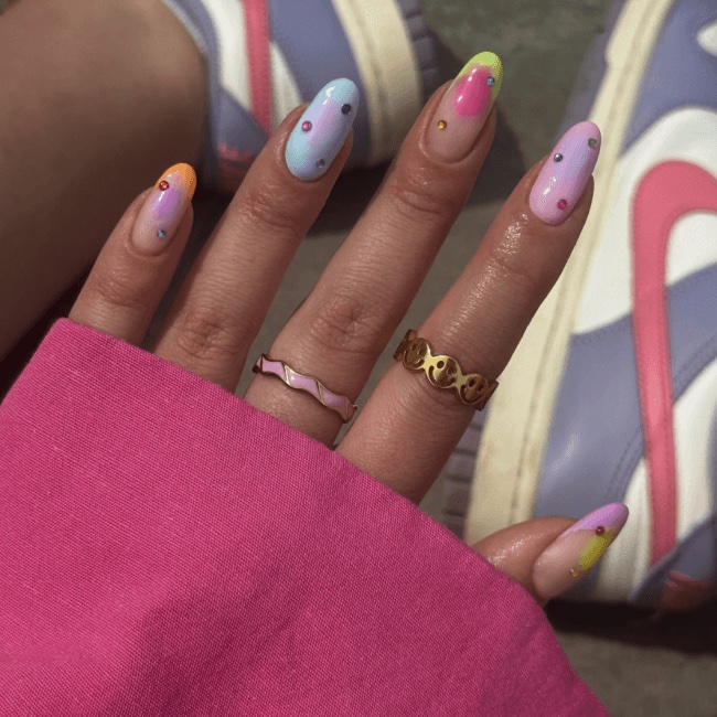 Cute summer nail trends 2026 with pastel hues and rhinestones