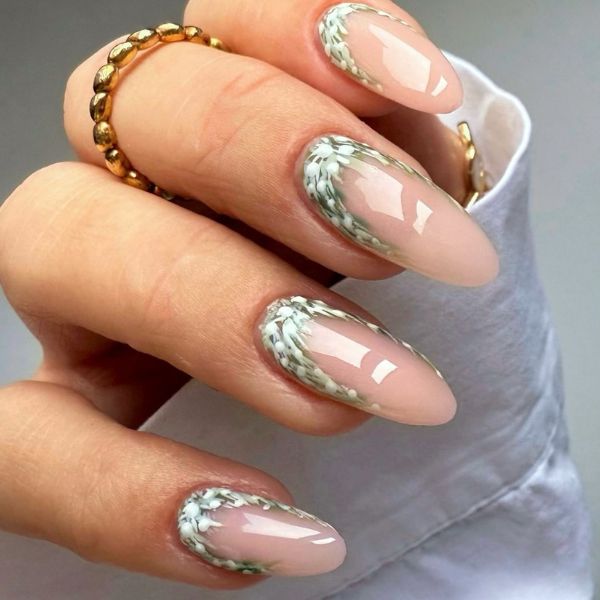 White Christmas nail designs with a long length and almond shape
